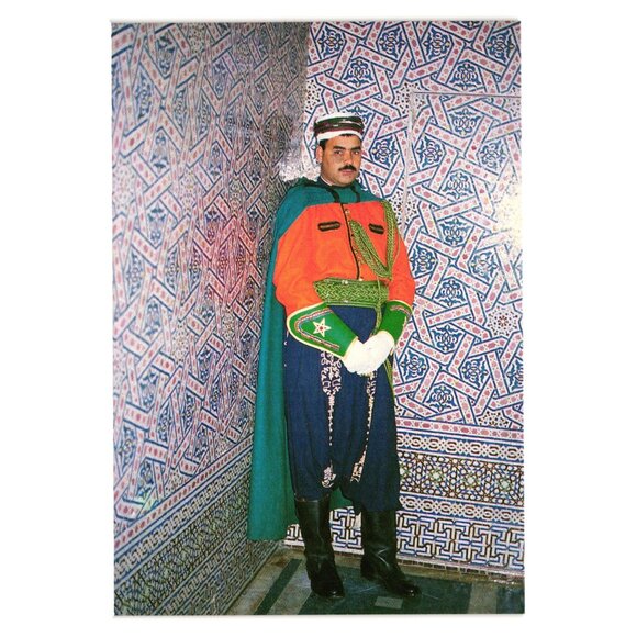 Vintage Moroccan Guard Postcard Mohammed V Mausoleum Rabat Printed Details Trip - Picture 1 of 2